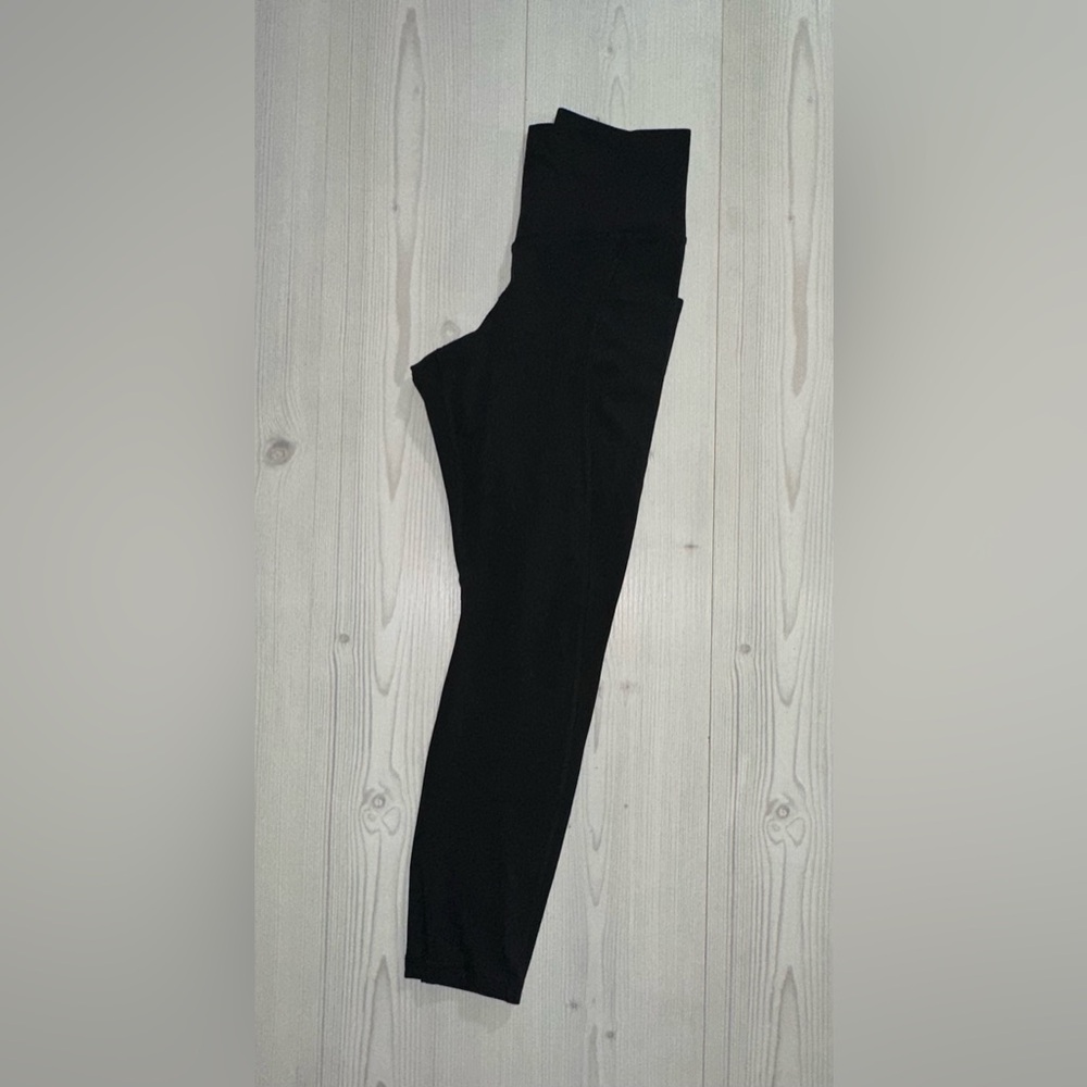 High-Waisted Black Leggings - Picture 4 of 6